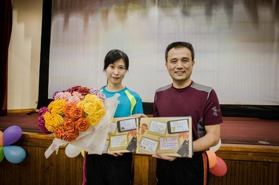 賴隊長與董區合影
